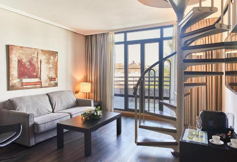 فندق Silken Ciudad De Vitoria