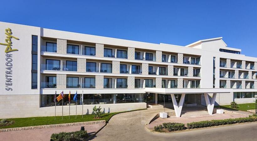 Отель & Spa S'entrador Playa