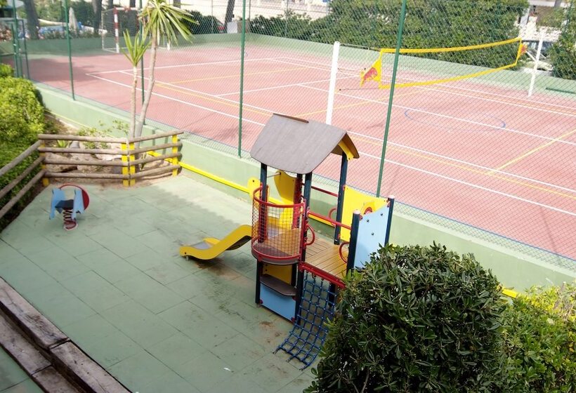 Отель & Spa S'entrador Playa