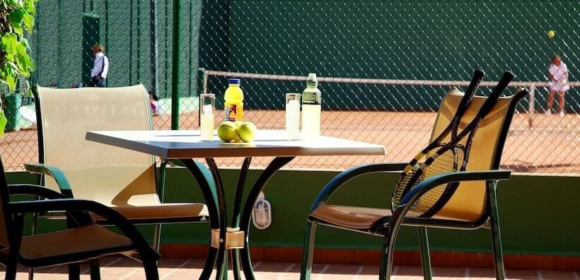 Отель & Spa S'entrador Playa