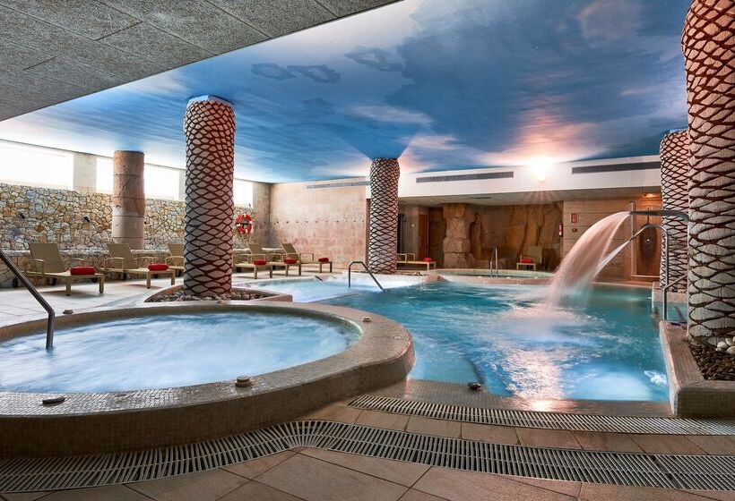 Отель & Spa S'entrador Playa
