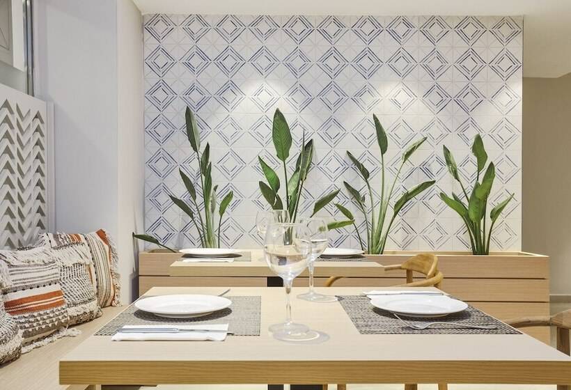 Universal Aparthotel Don Camilo