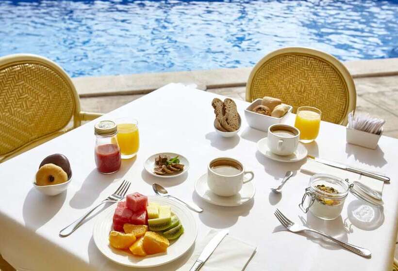 Universal Aparthotel Don Camilo