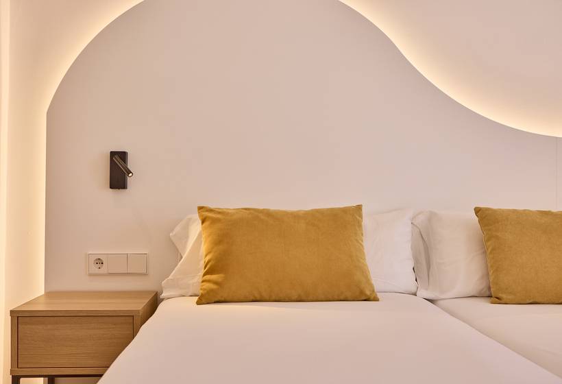 Universal Hotel Bikini