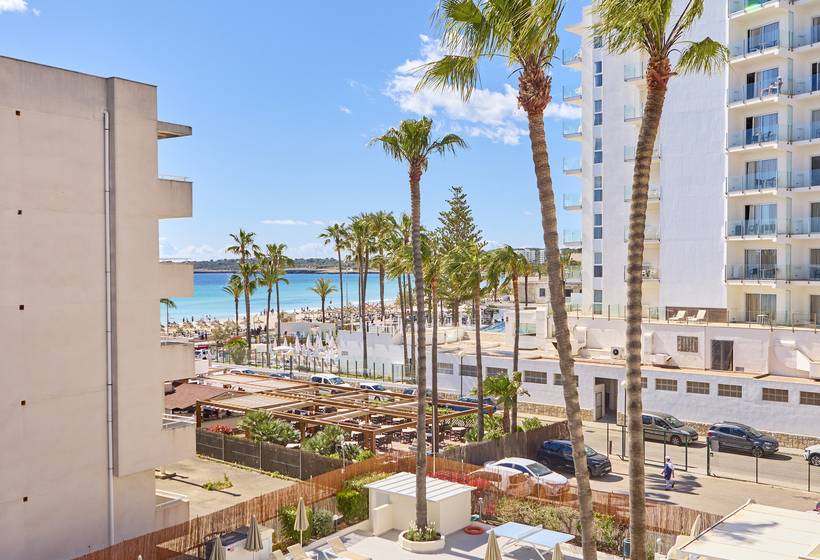 Universal Hotel Bikini