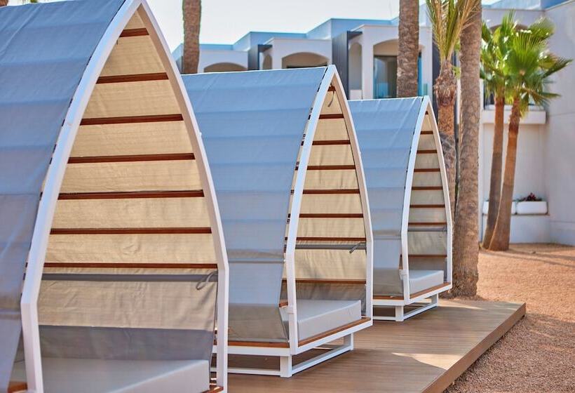 هتل Universal Grand Leon & Spa