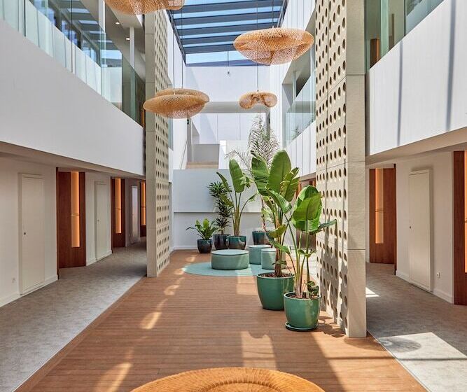 هتل Universal Grand Leon & Spa