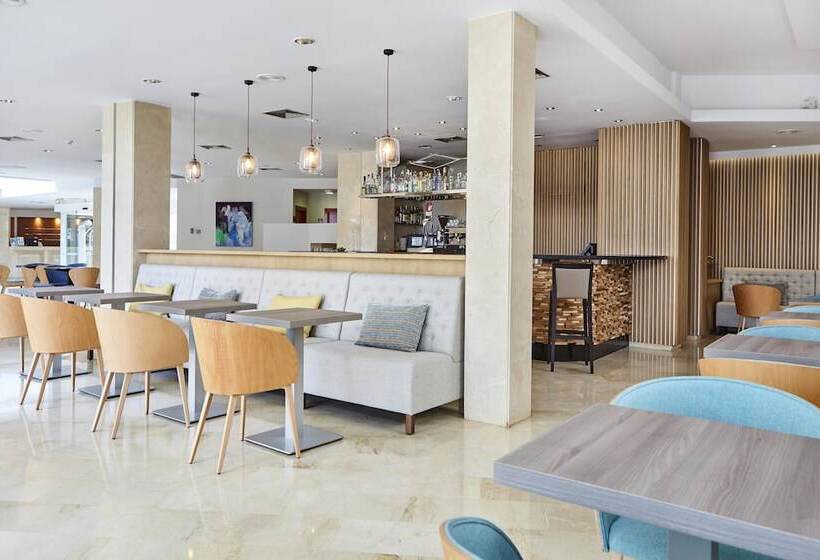 هتل Universal Grand Leon & Spa