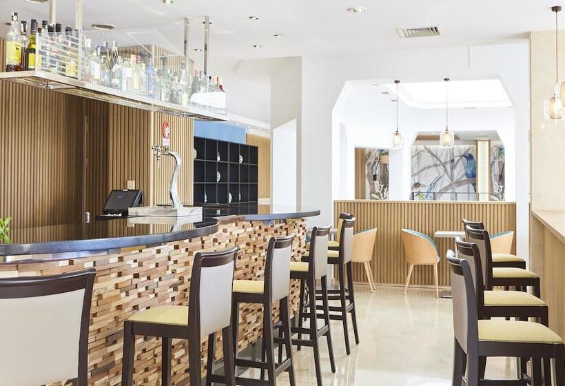 هتل Universal Grand Leon & Spa