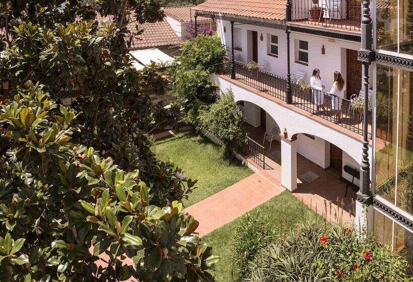 هتل Varinia Serena  Balneario De Alange