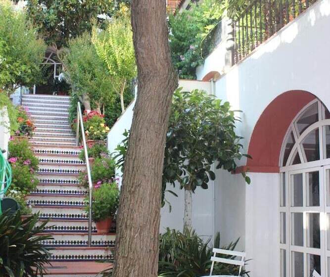 هتل Varinia Serena  Balneario De Alange