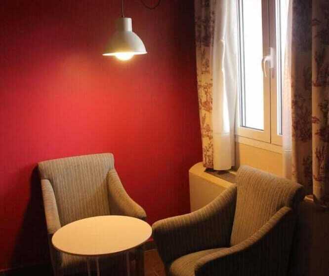 هتل Varinia Serena  Balneario De Alange