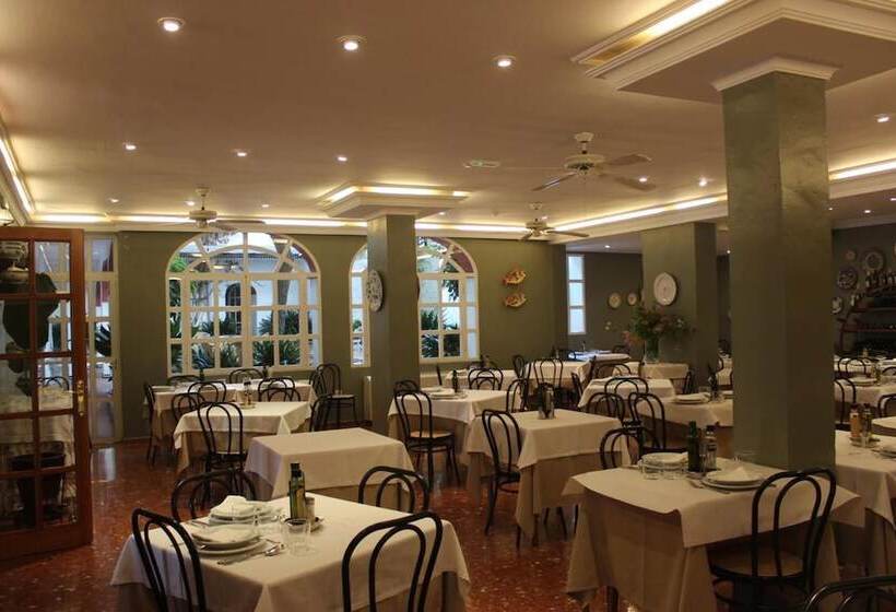 هتل Varinia Serena  Balneario De Alange