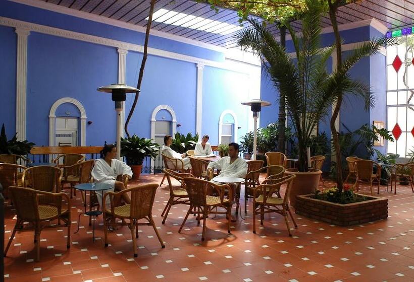 هتل Varinia Serena  Balneario De Alange