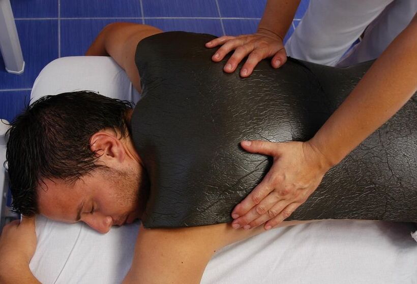 هتل Varinia Serena  Balneario De Alange