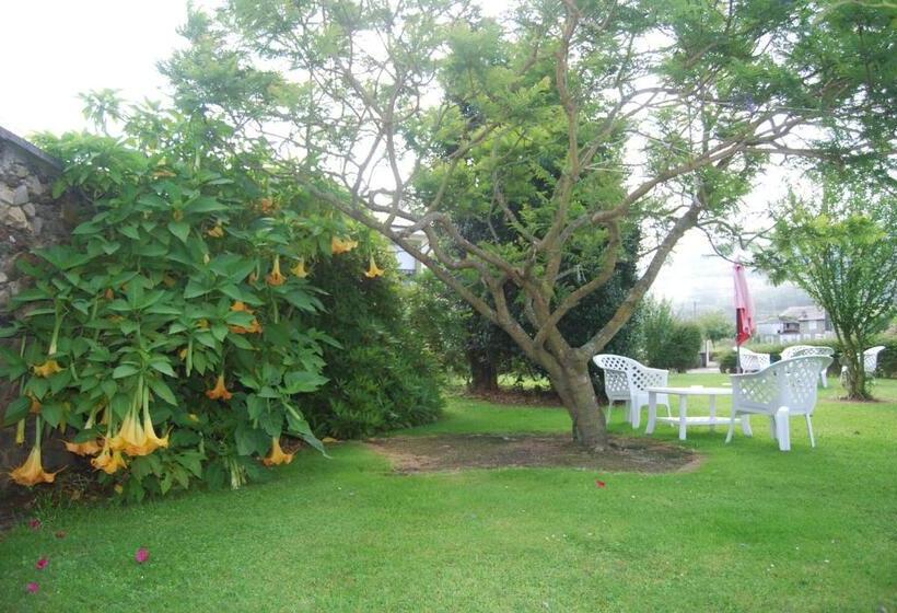 هتل Luarca Zabala