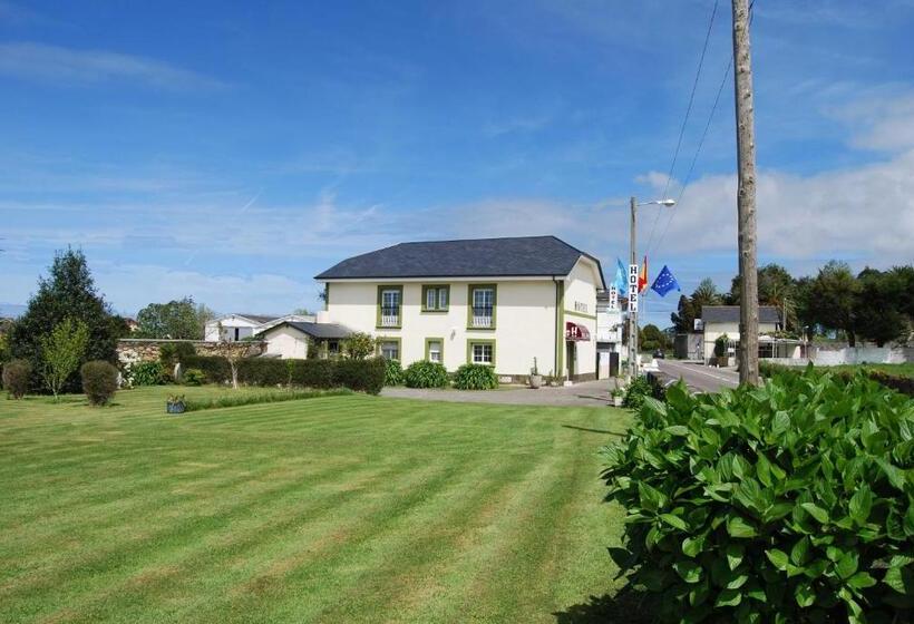 هتل Luarca Zabala