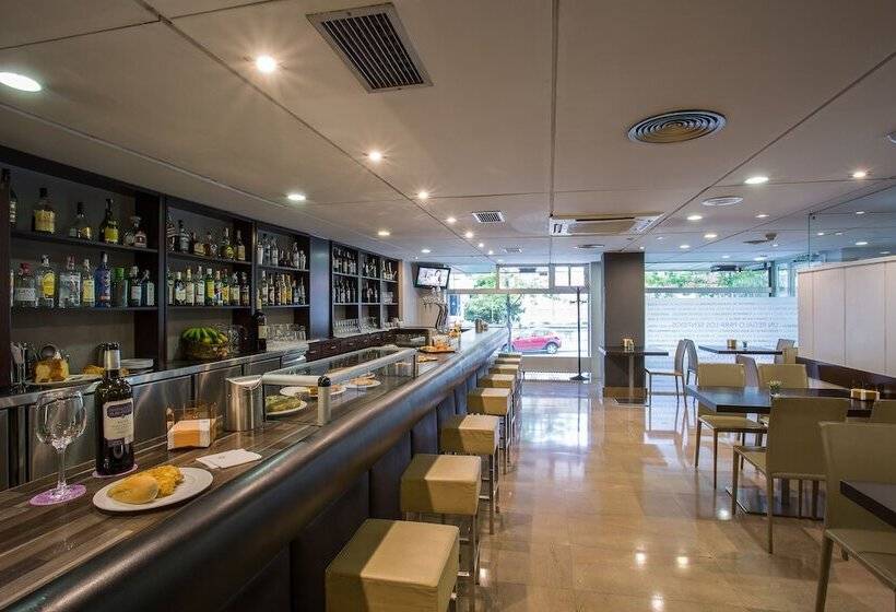 ホテル Zentral Ramiro I