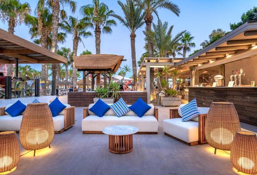 Mediterráneo Bay Hotel & Resort
