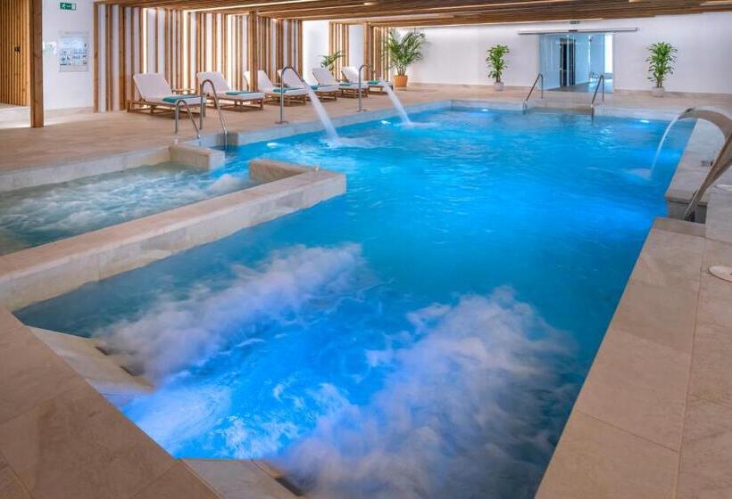 Mediterráneo Bay Hotel & Resort