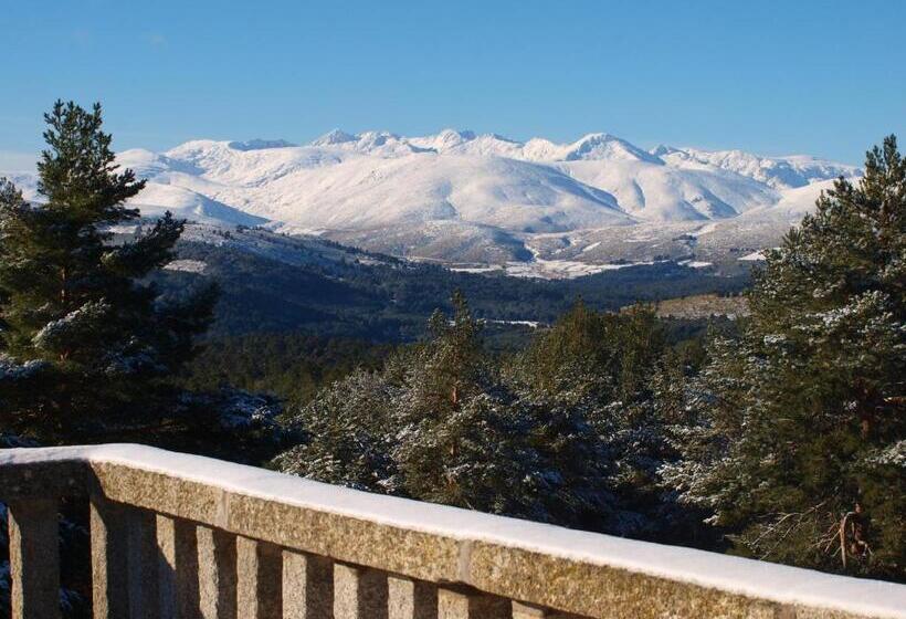 Parador De Gredos