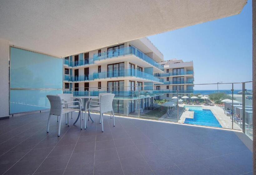 Aparthotel Ferrer Skyline