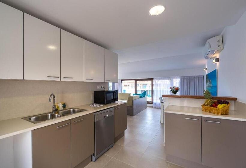 Aparthotel Ferrer Skyline