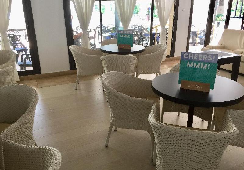 Aparthotel Miami Park