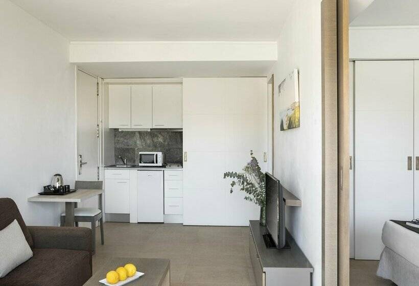 Portodrach Aparthotel & Suites