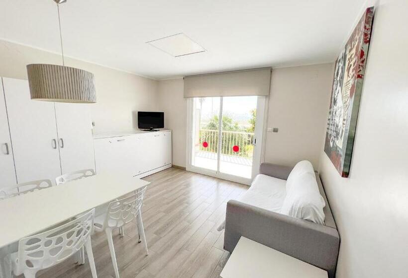 Aparthotel Solifemar