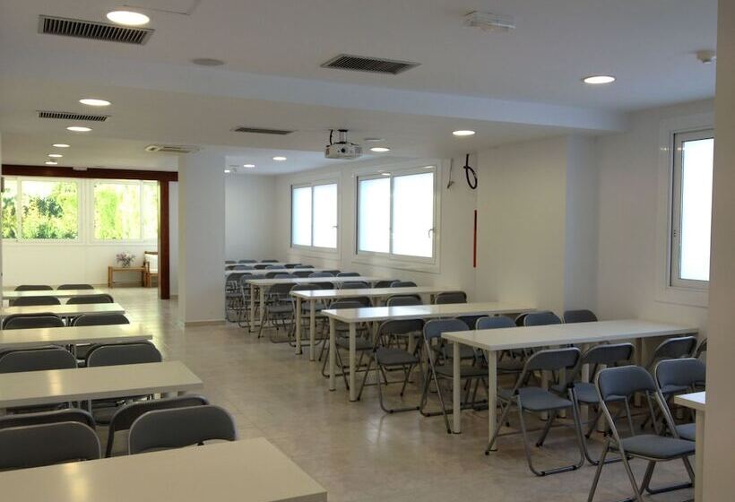 Estrella De Mar Youth Hostel