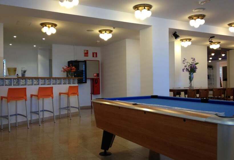 Estrella De Mar Youth Hostel
