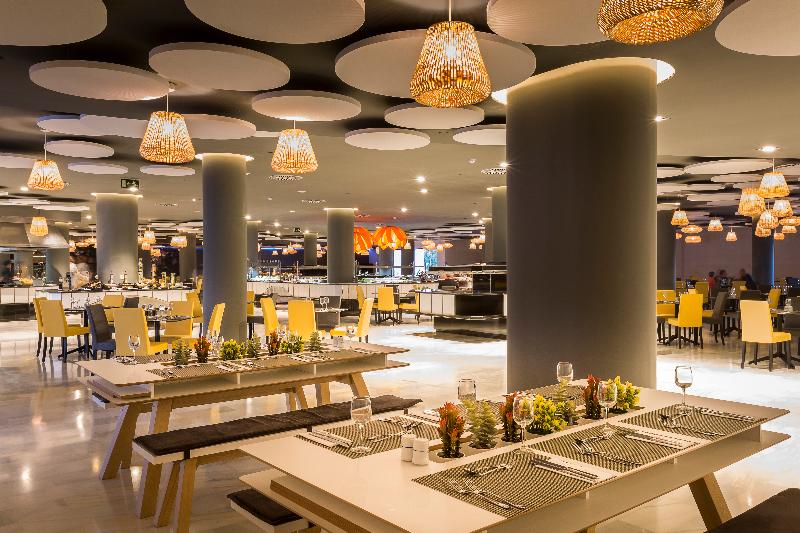 Grand Palladium White Island Resort & Spa