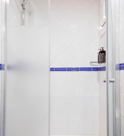 Отель Acta Antibes