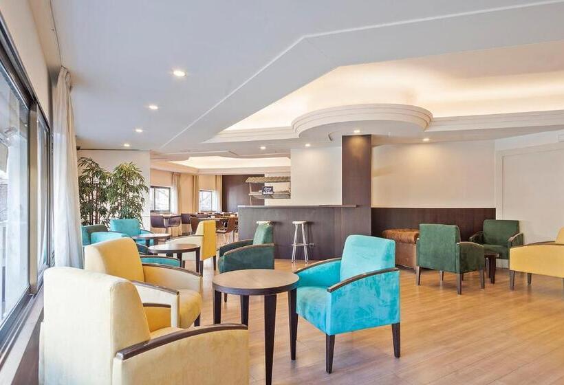 Отель Acta Antibes