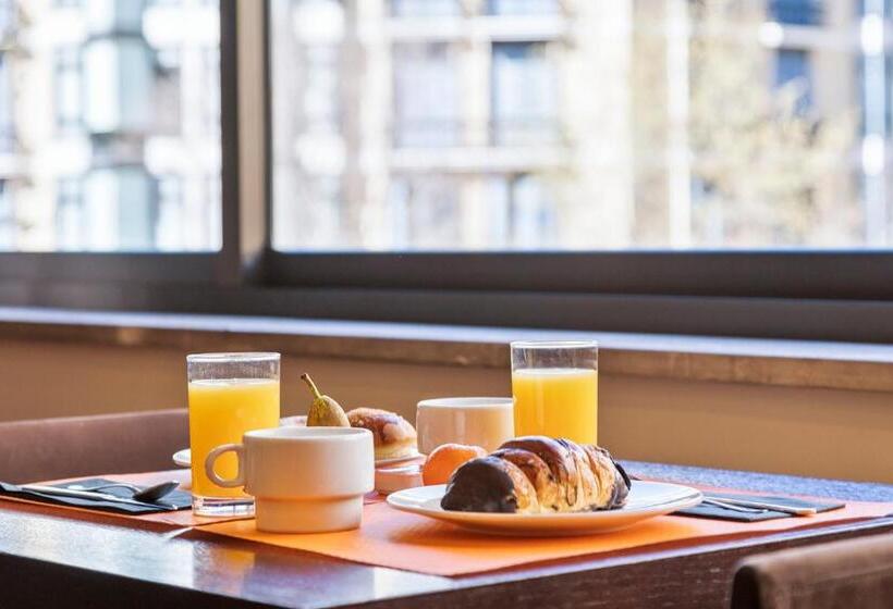 Отель Acta Antibes