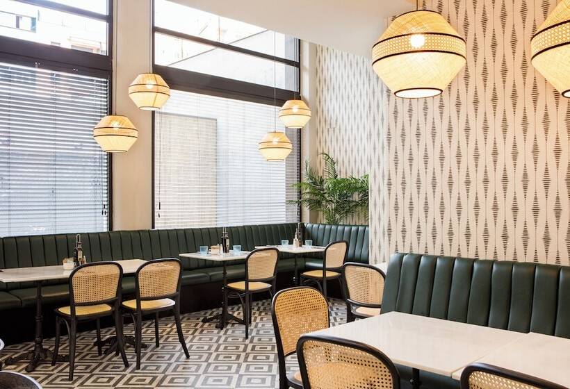 Отель Acta City 47