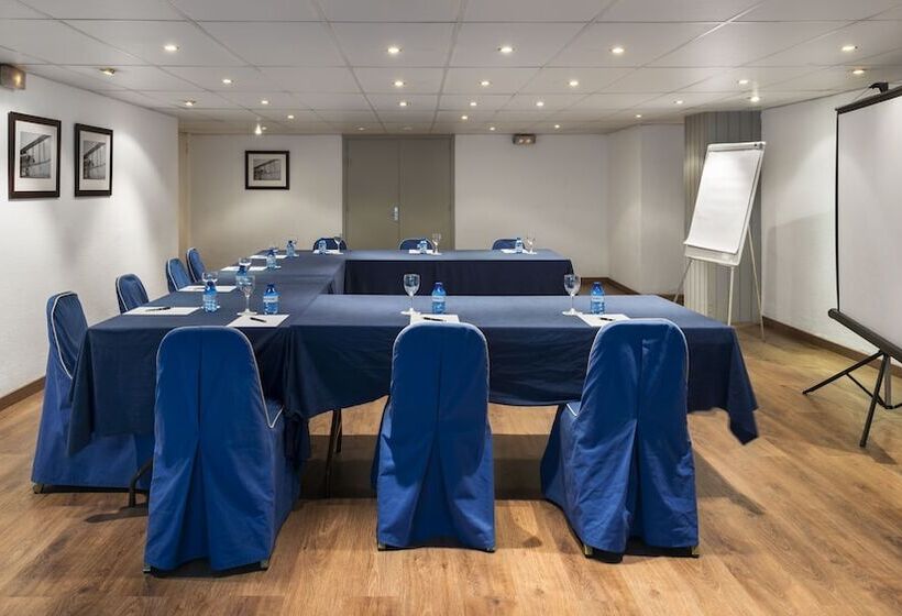 Arenas Atiram Hotels