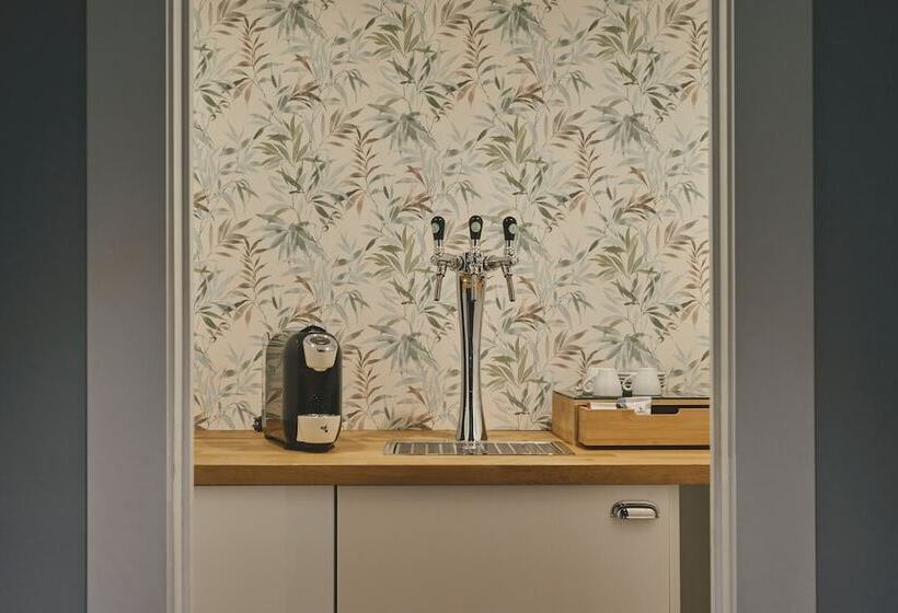 Arenas Atiram Hotels