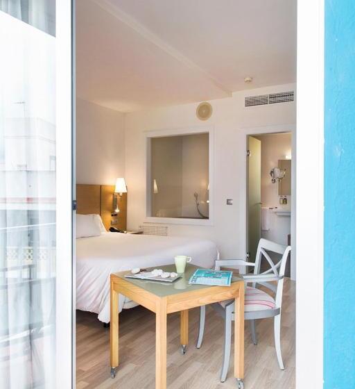 فندق Artiem Capri