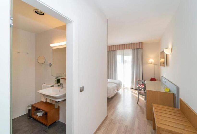 فندق Artiem Capri