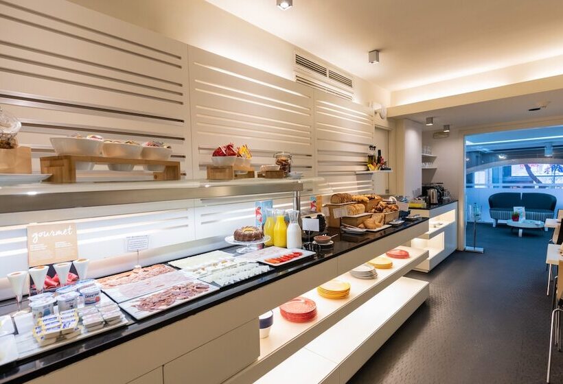 Отель Atenea Rekord Suites