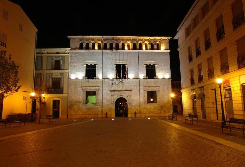 فندق Avenida Plaza