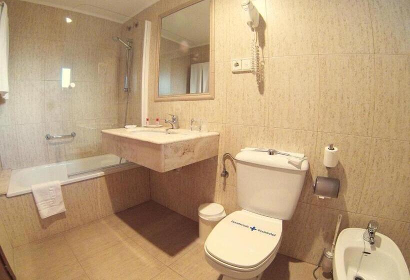 בית מלון כפרי Avenida Plaza