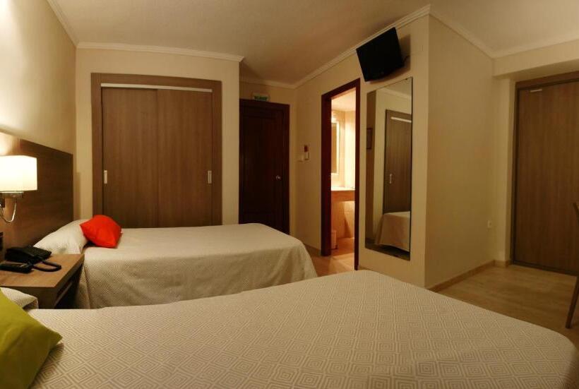 בית מלון כפרי Avenida Plaza