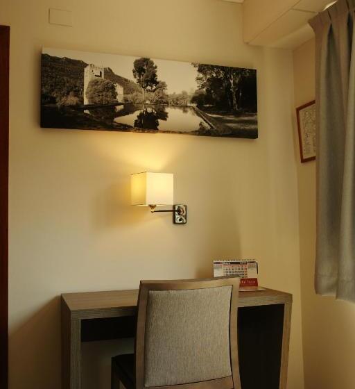 בית מלון כפרי Avenida Plaza