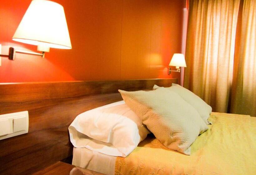 בית מלון כפרי Avenida