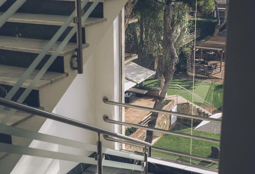 Aya Seahotel   Adults Only