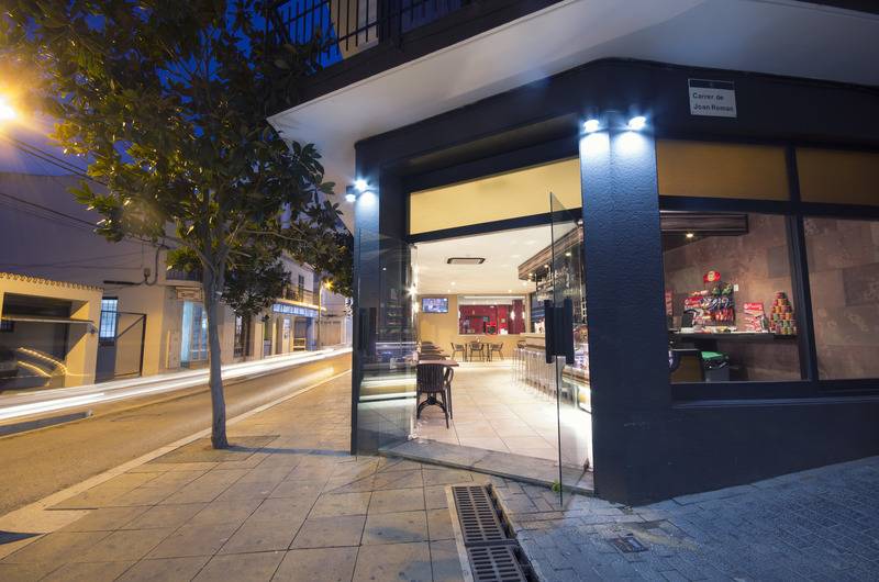 Azuline Hotel Llevant