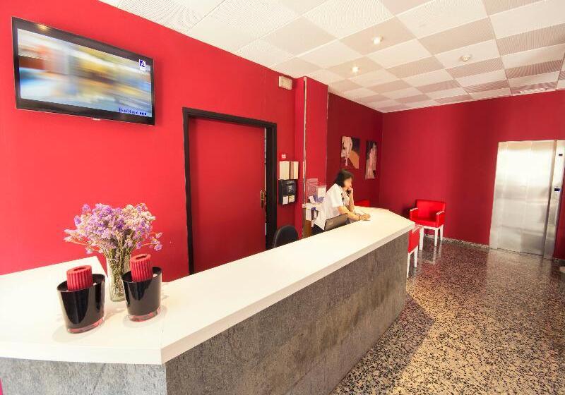 Azuline Hotel Llevant